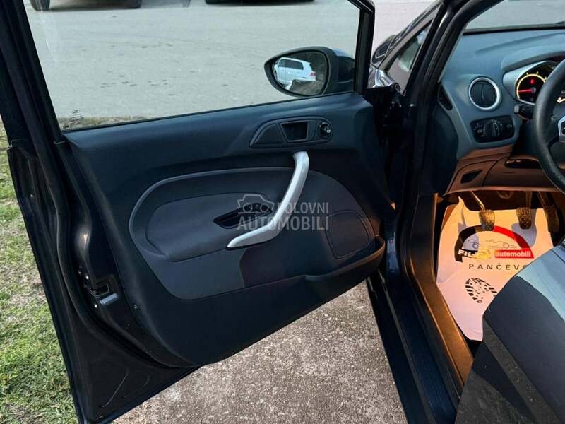 Ford Fiesta 1.4 TITANIUM