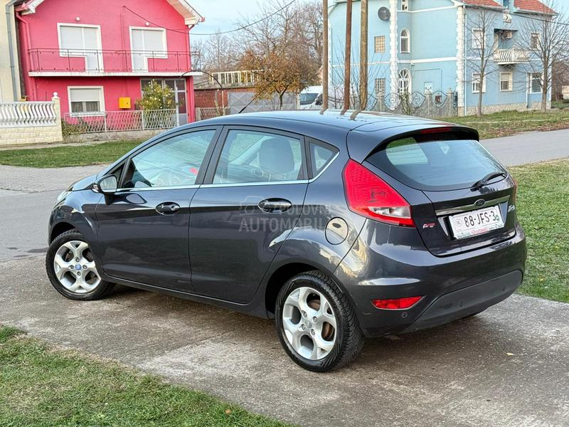 Ford Fiesta 1.4 TITANIUM