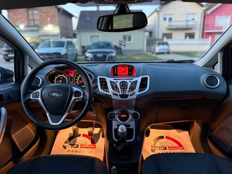 Ford Fiesta 1.4 TITANIUM