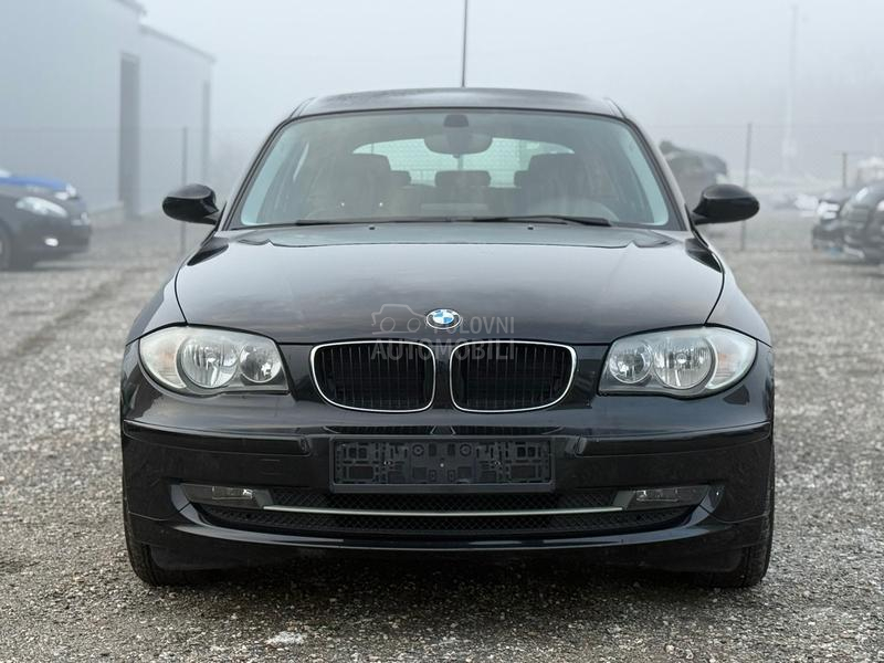 BMW 120 i NAVl RESTYLE CH