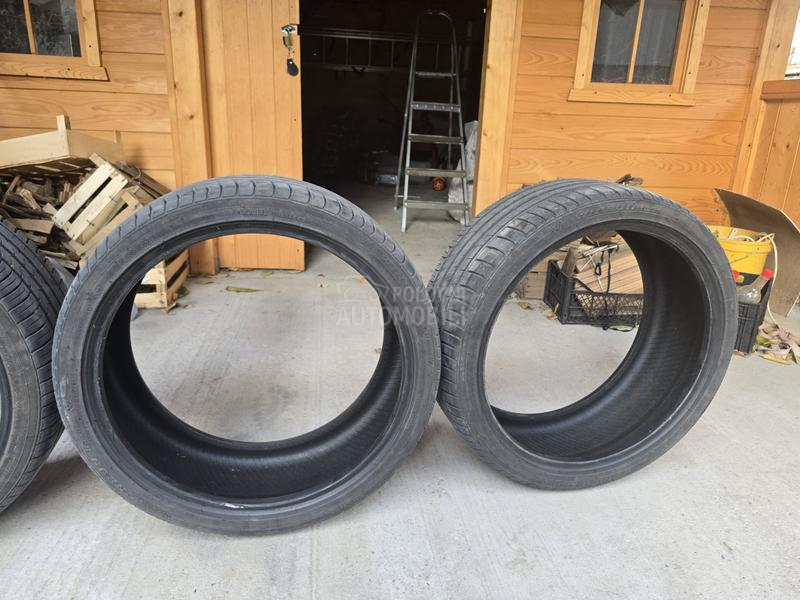 Ostalo 235/35 R19 Letnja