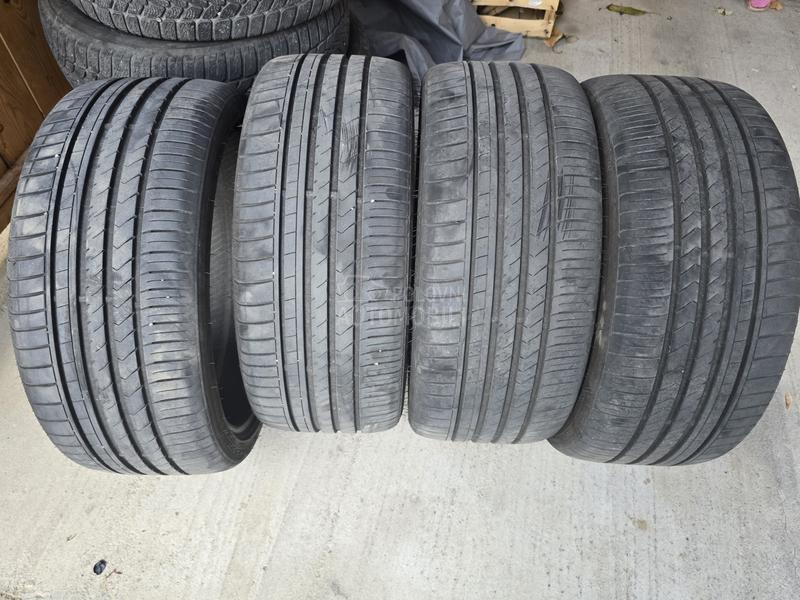 Ostalo 235/35 R19 Letnja