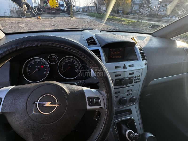 Opel Zafira 