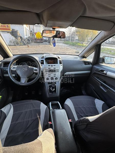 Opel Zafira 