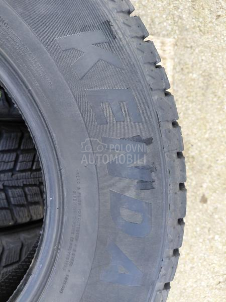 Kenda 215/75 R15 Zimska