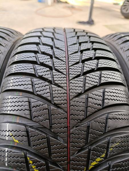 Bridgestone 195/55 R16 Zimska