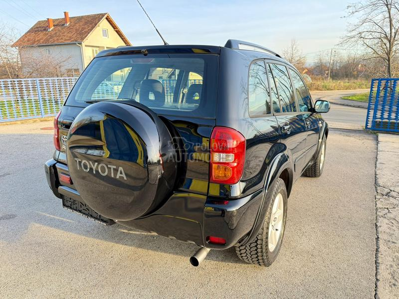 Toyota RAV 4 2.0D-4D/ODLIČNA