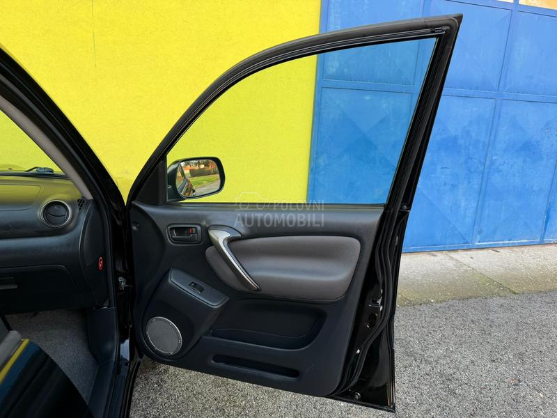 Toyota RAV 4 2.0D-4D/ODLIČNA