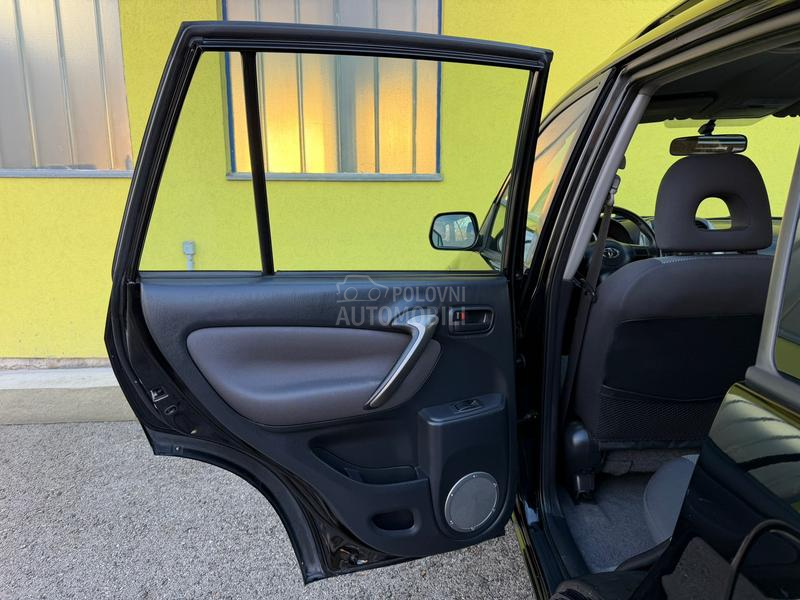 Toyota RAV 4 2.0D-4D/ODLIČNA