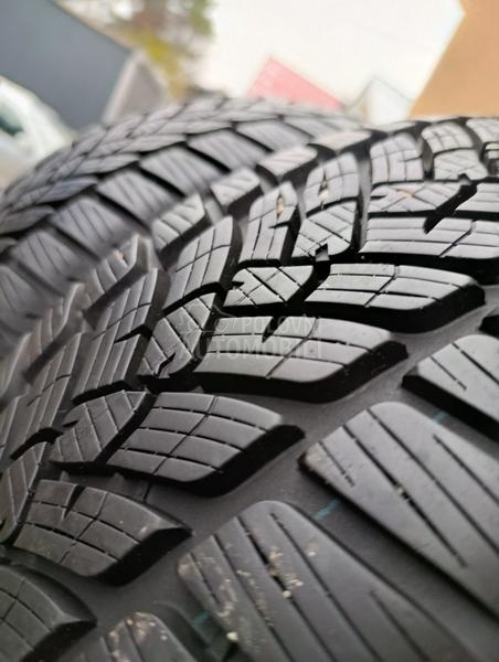 Fulda 215/55 R17 Zimska