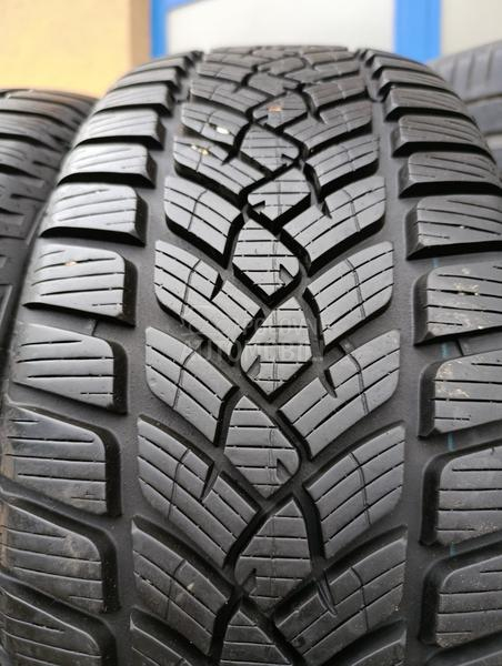 Fulda 215/55 R17 Zimska