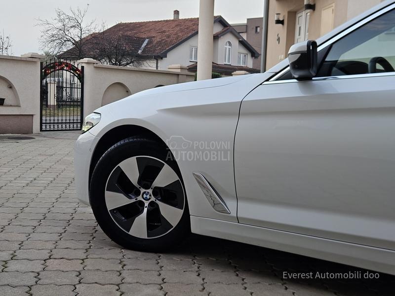 BMW 520 XDrive/Perla/Luxury