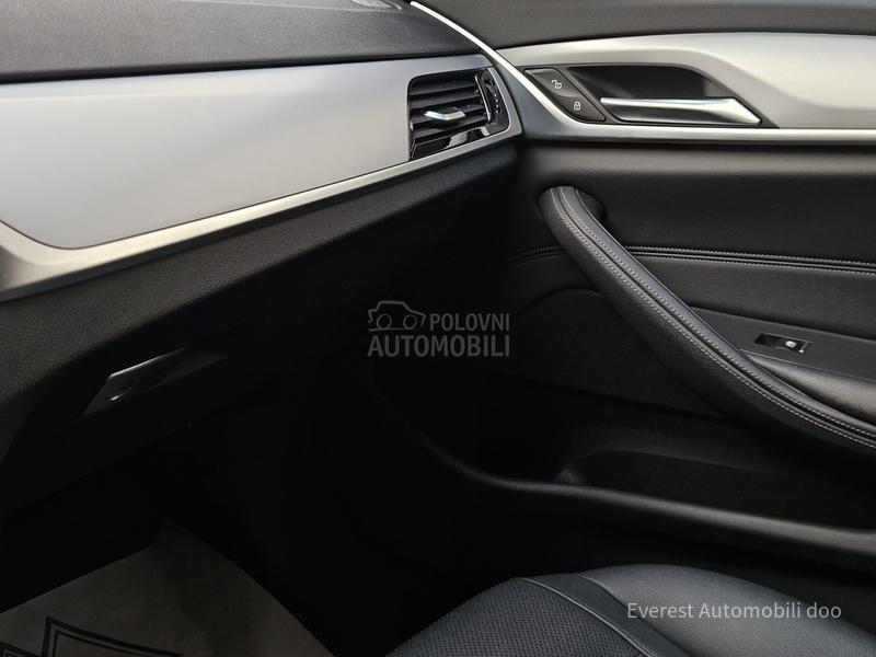 BMW 520 XDrive/Perla/Luxury