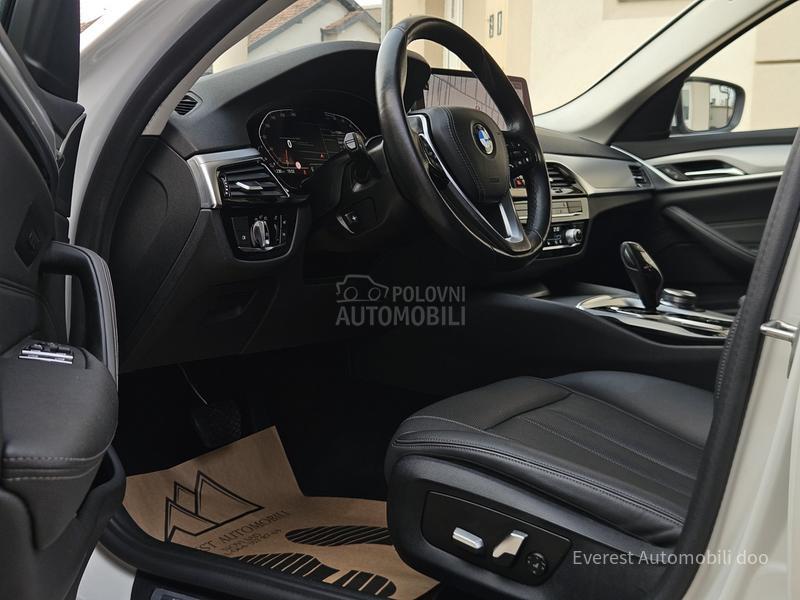 BMW 520 XDrive/Perla/Luxury