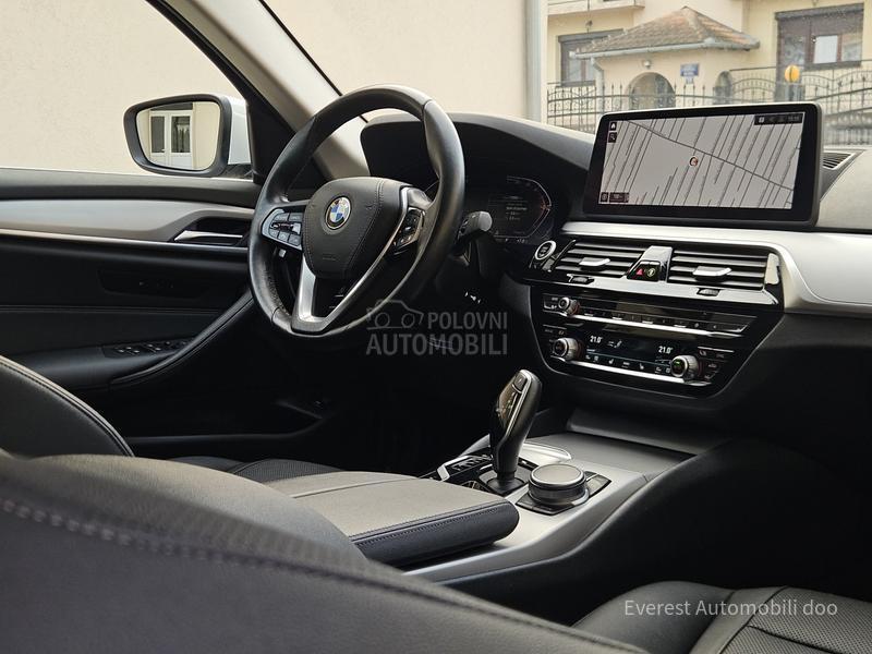 BMW 520 XDrive/Perla/Luxury