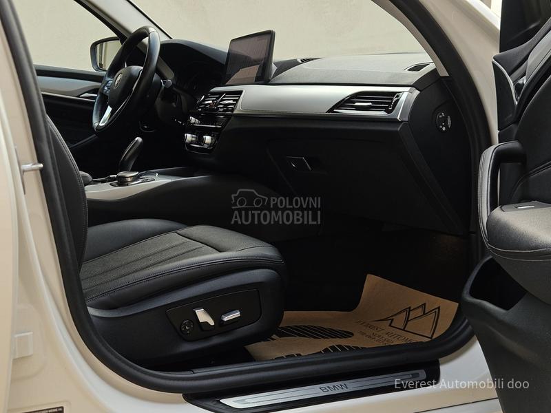 BMW 520 XDrive/Perla/Luxury