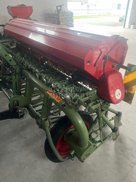 Nodet Pneumassem Više komada široka creva