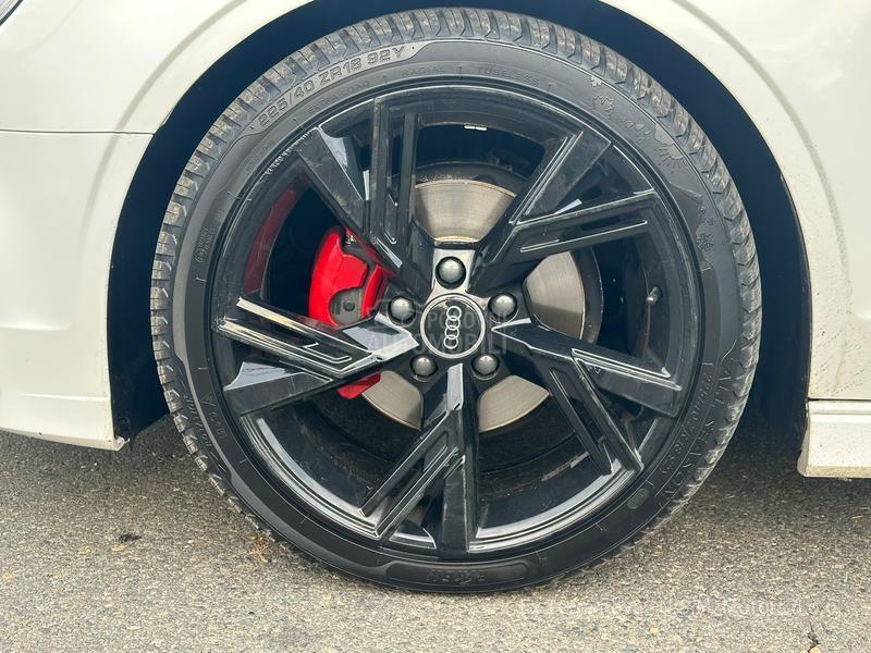 Audi A3 1.6 TDI S line black