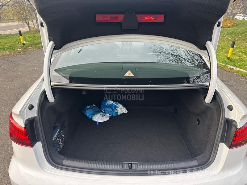 Audi A3 1.6 TDI S line black