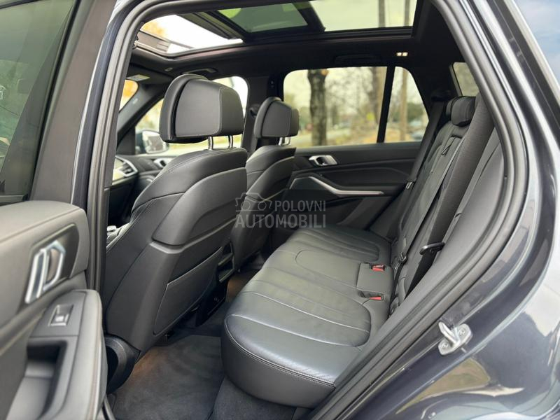 BMW X5 30d 286k M HYB PANO