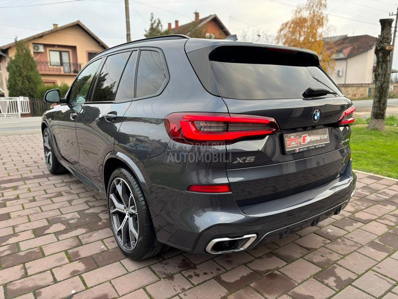 BMW X5 30d 286k M HYB PANO