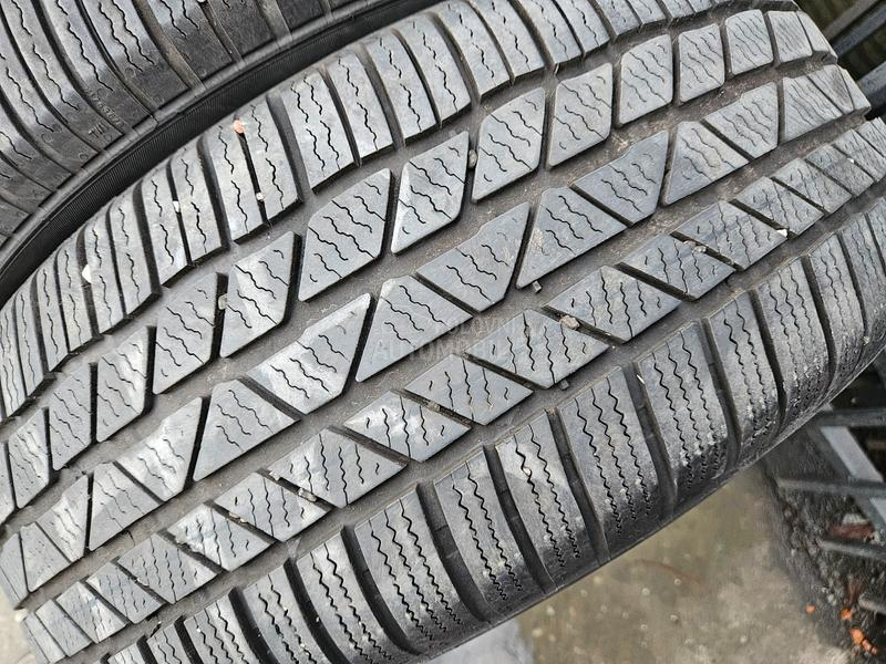 Continental 235/55 R17 Sve sezone