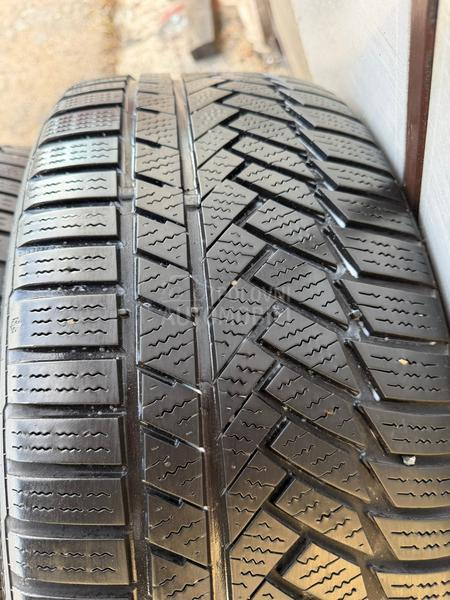 Continental 225/45 R18 Zimska
