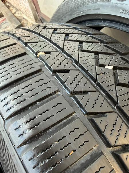 Continental 225/45 R18 Zimska