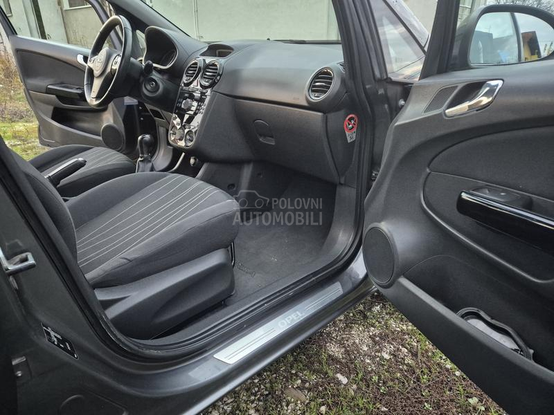 Opel Corsa D 1.4i CH