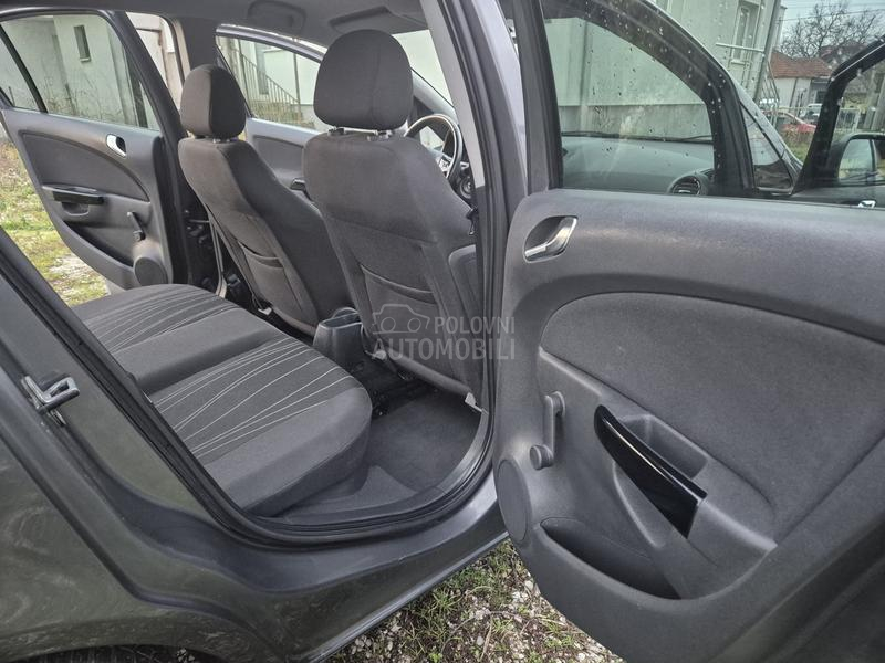 Opel Corsa D 1.4i CH