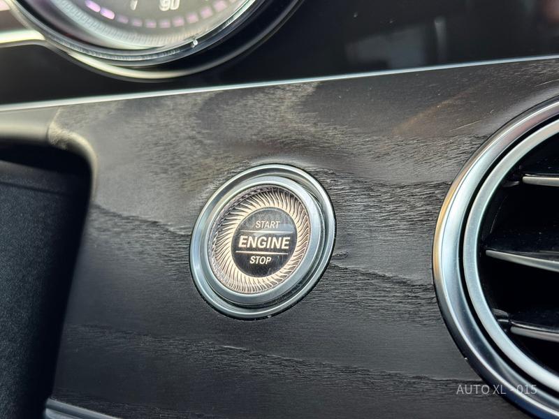 Mercedes Benz E 220 CDI / AMG / PANO