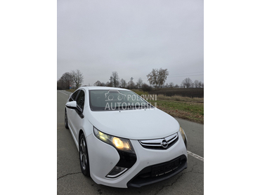 Opel Ampera 