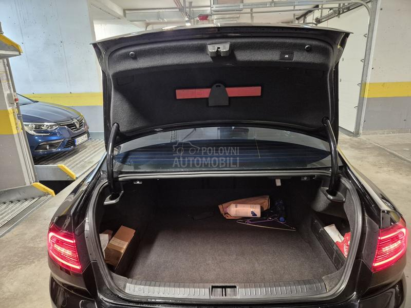 Volkswagen Passat B8 Koza,sam parkira