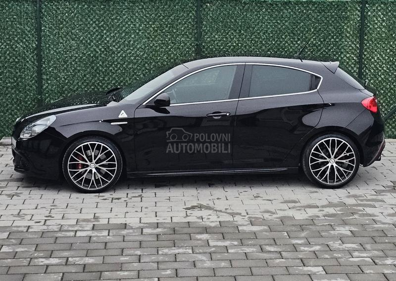 Alfa Romeo Giulietta 1750 tbi TCT