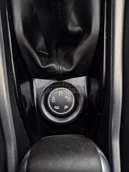 Peugeot 2008 1.6hdi C.r.o.s.s