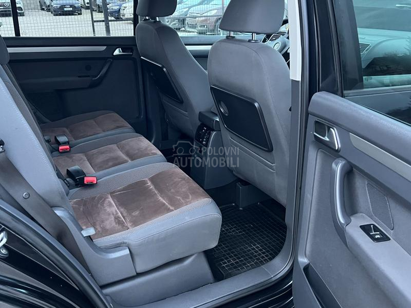 Volkswagen Touran 2.0TDI HIGHLINE/LED
