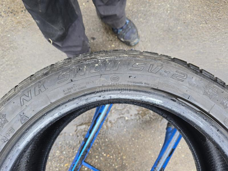 Nankang 225/50 R17 Zimska