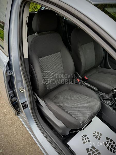 Opel Corsa D ENJOY CH