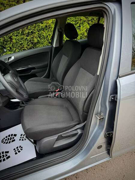 Opel Corsa D ENJOY CH