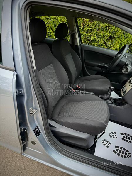 Opel Corsa D ENJOY CH