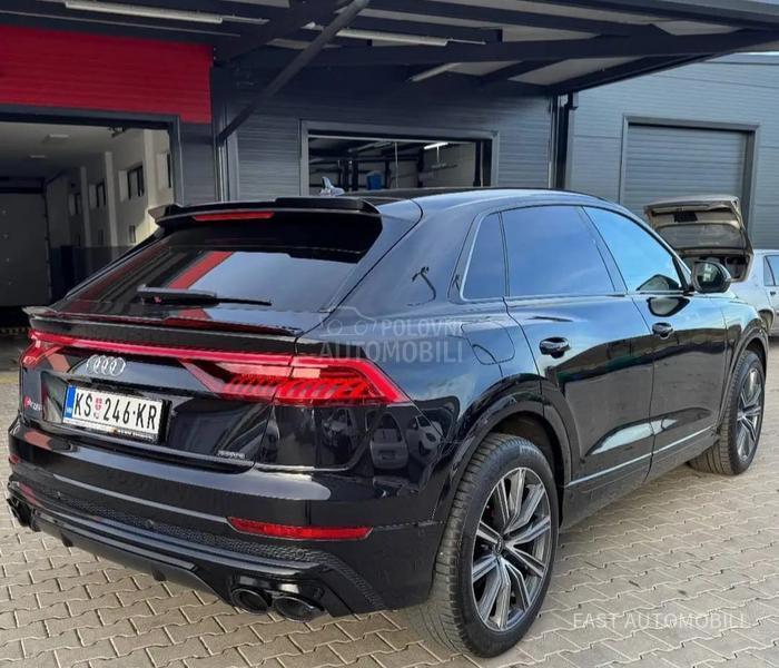 Audi Q8 S line