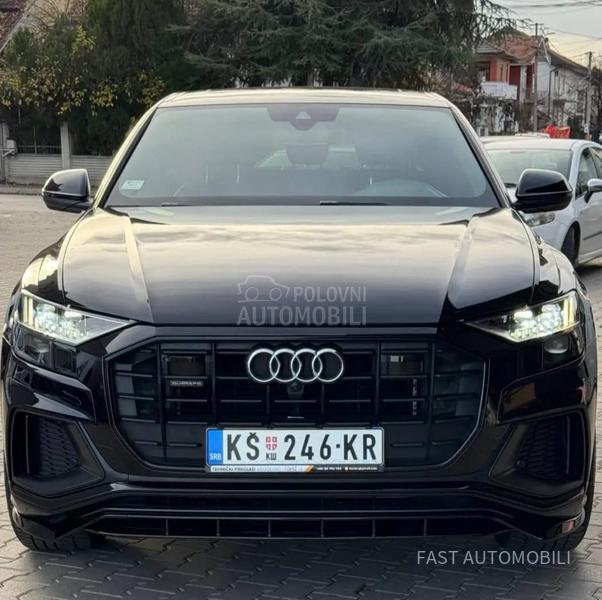 Audi Q8 S line