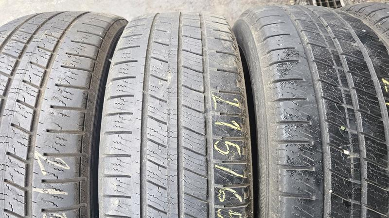 Goodyear 215/65 R16 Zimska