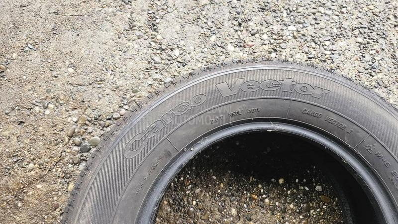 Goodyear 215/65 R16 Zimska