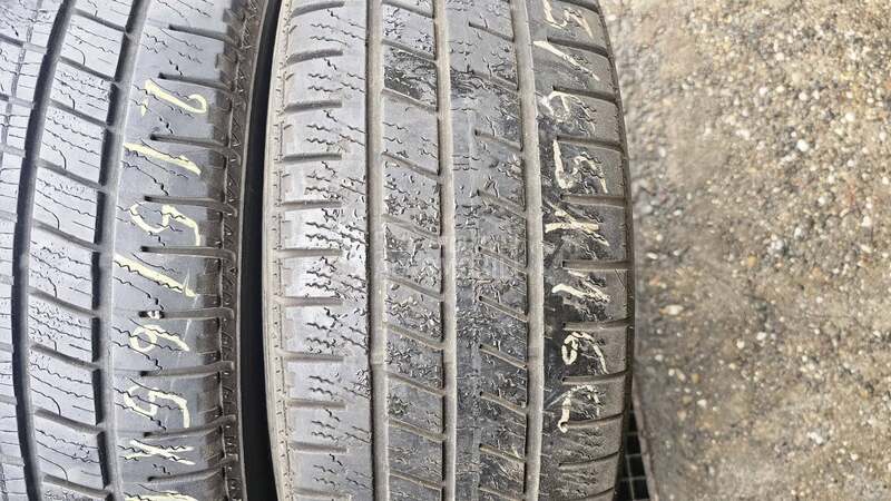 Goodyear 215/65 R16 Zimska