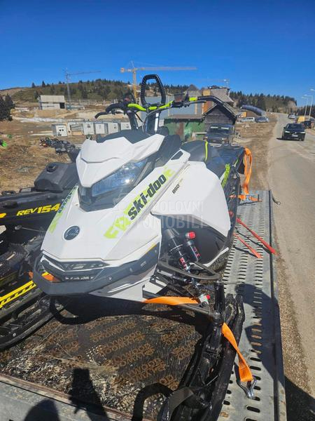 Bombardier ski dooFreeride  Summit