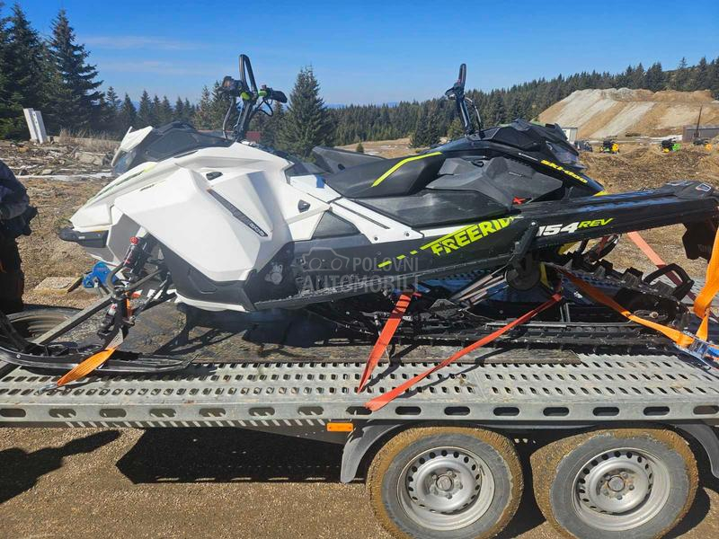 Bombardier ski dooFreeride  Summit