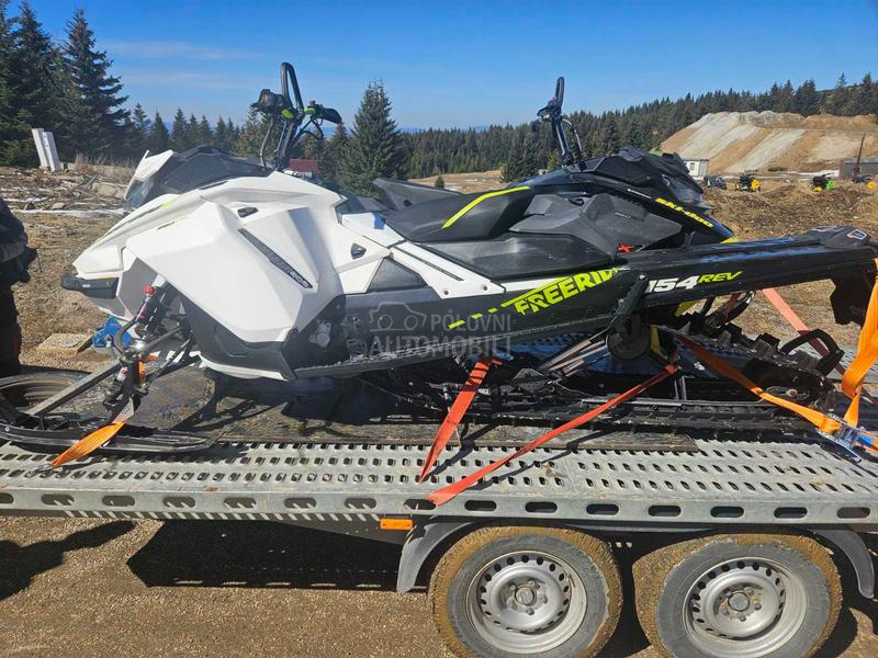 Bombardier ski dooFreeride  Summit