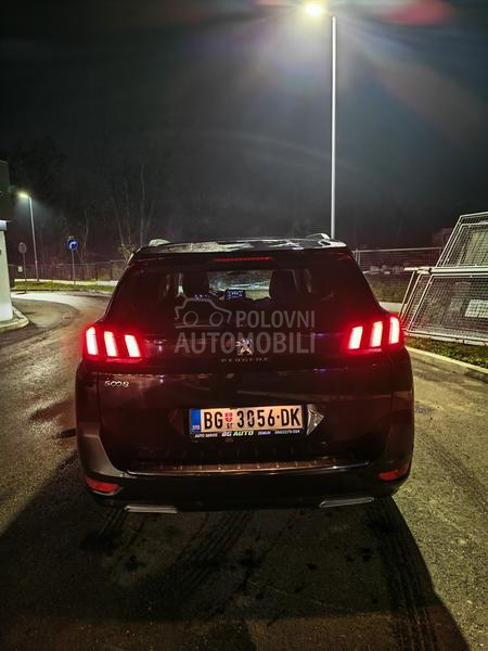 Peugeot 5008 1.2