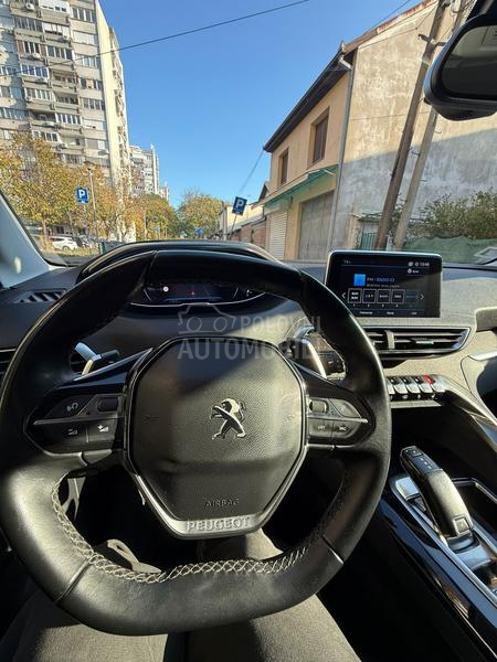 Peugeot 5008 1.2